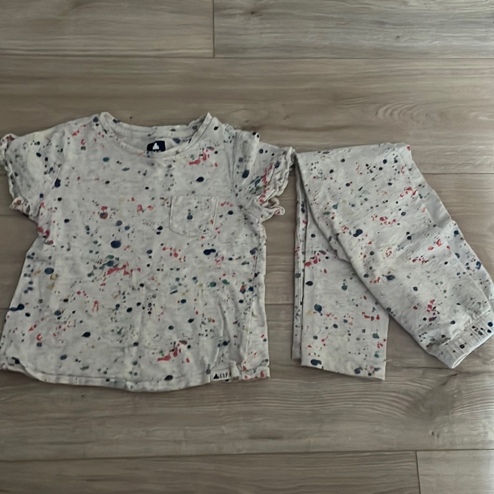 GAP Splatter Paint T-Shirt and Legging Set
